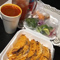 La Cosina de Yesi - Quesatacos de birria and Consomé