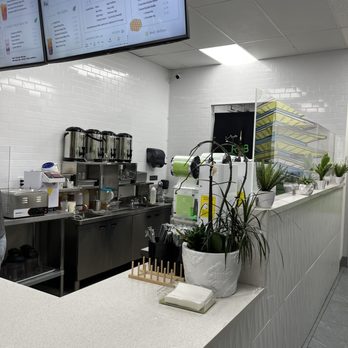 R&B Tea - Terra Nova - Interior - Bubble Tea Near Me - Chula Vista, California R&B Tea - Terra Nova - Interior - Bubble Tea Near Me - Chula Vista, California