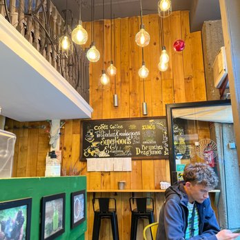 Alabama Cafe - Giving this place a shot for breakfast - Coffee & Tea Near Me - Donostia, SS