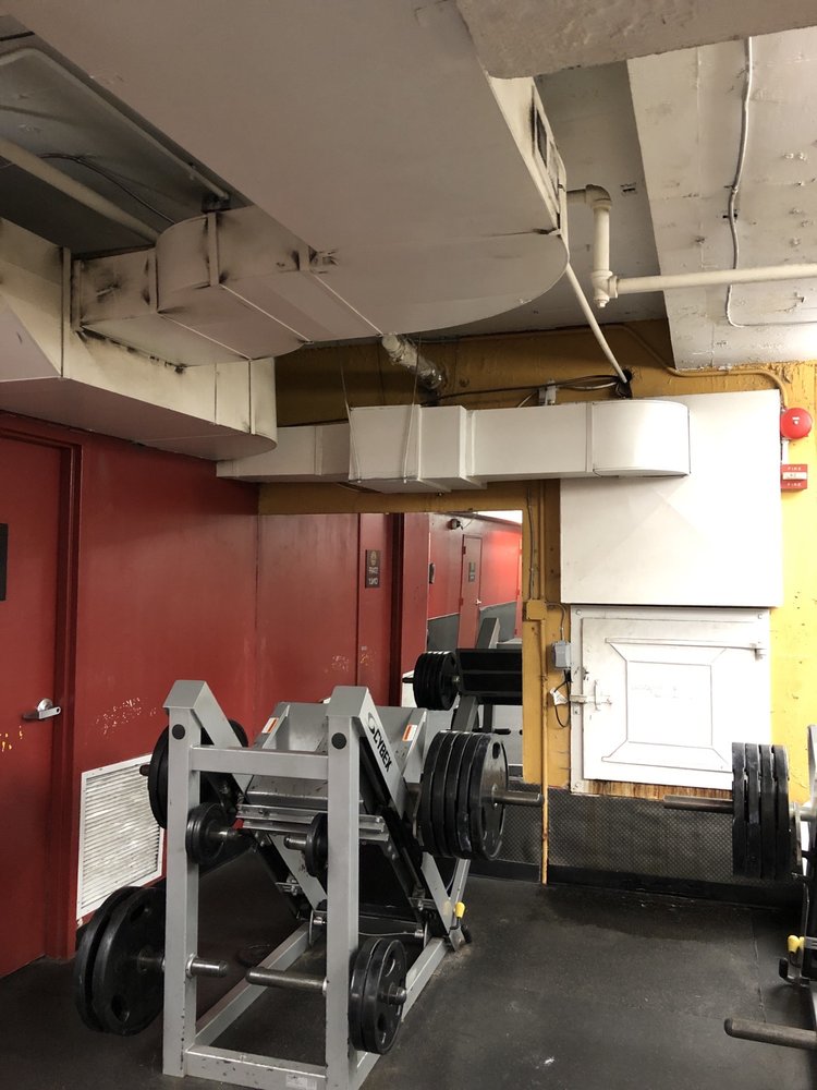 GOLD’S GYM 18 Photos & 108 Reviews Gyms 4310 Connecticut Ave NW