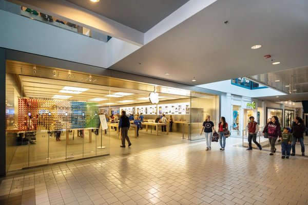Anchorage 5th Avenue Mall by null