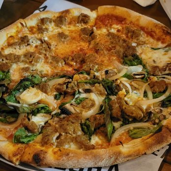 Aloha Beer - Yummy pizza: half sausage and half vege nice with added sausage - Breweries Near Me - Honolulu, Hawaii Aloha Beer - Yummy pizza: half sausage and half vege nice with added sausage - Breweries Near Me - Honolulu, Hawaii