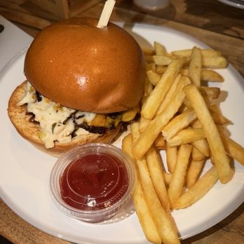 Ocean Lab Taproom - Burger - Breweries Near Me - Carolina, Puerto Rico Ocean Lab Taproom - Burger - Breweries Near Me - Carolina, Puerto Rico