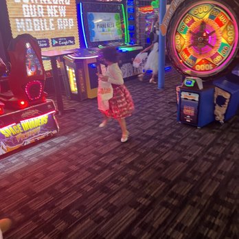 Dave & Buster's Milford - Sports Bars Near Me - Milford, Connecticut Dave & Buster's Milford - Sports Bars Near Me - Milford, Connecticut
