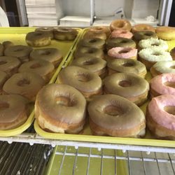 Donut Palace - Yummy donuts.  Maple are my favorite.