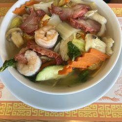 Mandarin Garden - Wor Won Ton Soup