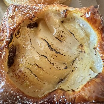 Le Hérisson - Cafes Near Me - Simi Valley, California