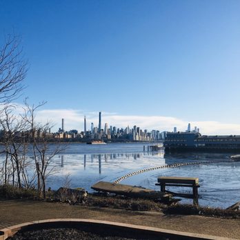 The Promenade - Manhattan Skyline - Parks Near Me - Edgewater, New Jersey