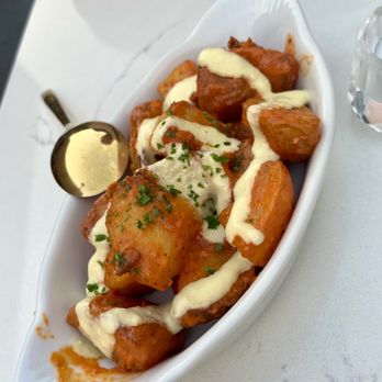 Dos Besos - Spanish Near Me - Pasadena, California