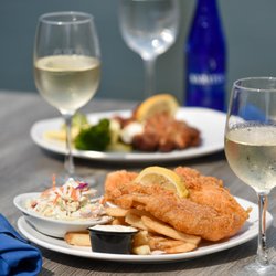 Dockside Waterfront Grill