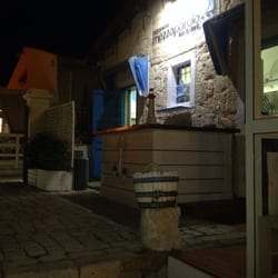 Mezzaparola - Ingresso esterno del ristorante