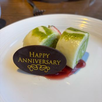 100 Sails Restaurant & Bar - Buffets Near Me - Honolulu, Hawaii
