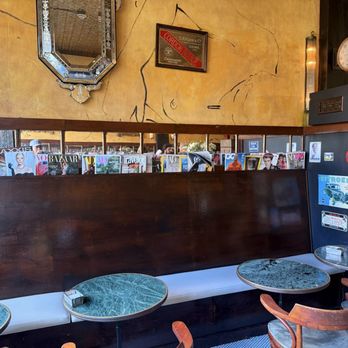 A La Folie Café - Dining Area - French Near Me - Miami Beach, Florida A La Folie Café - Dining Area - French Near Me - Miami Beach, Florida