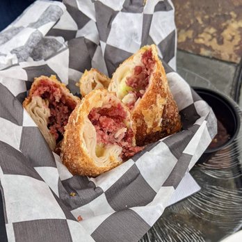 The Irishman Pub & Eatery - Somehow bland corned beef egg rolls, $11. Served with Thai sweet chili sauce? 'No' again. - Irish Near Me - Williamsville, New York