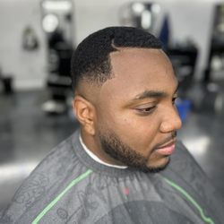 JayJays Barber Studio - Haircut with lined up beard