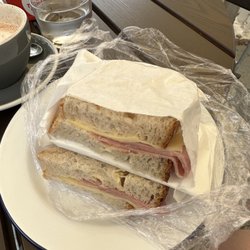 Tre Brør Cafe - Ham, cheese, butter sandwich