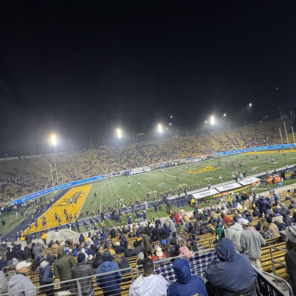 California Memorial Stadium - Stadiums & Arenas Near Me - Berkeley, California California Memorial Stadium - Stadiums & Arenas Near Me - Berkeley, California