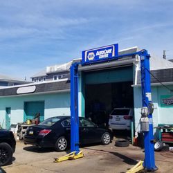 Island Auto Repair - Front of shop