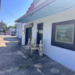 Snow’s Antiques