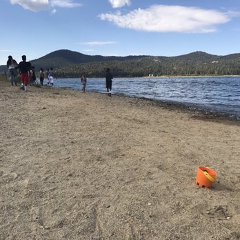 Shore Acres Lodge - A beach area within walking distance - Big Bear Lake, CA