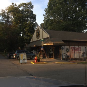 Broadway Liquor - Outside - Beer, Wine & Spirits Near Me - Leavenworth, Kansas Broadway Liquor - Outside - Beer, Wine & Spirits Near Me - Leavenworth, Kansas