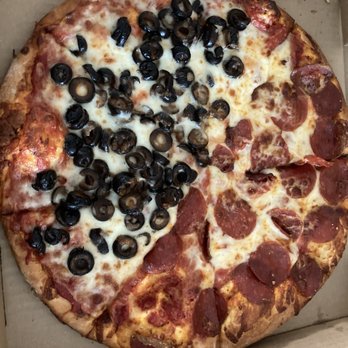 5Star Pizza - Half olive and half pepperoni pizza - Pizza Near Me - Visalia, California 5Star Pizza - Half olive and half pepperoni pizza - Pizza Near Me - Visalia, California