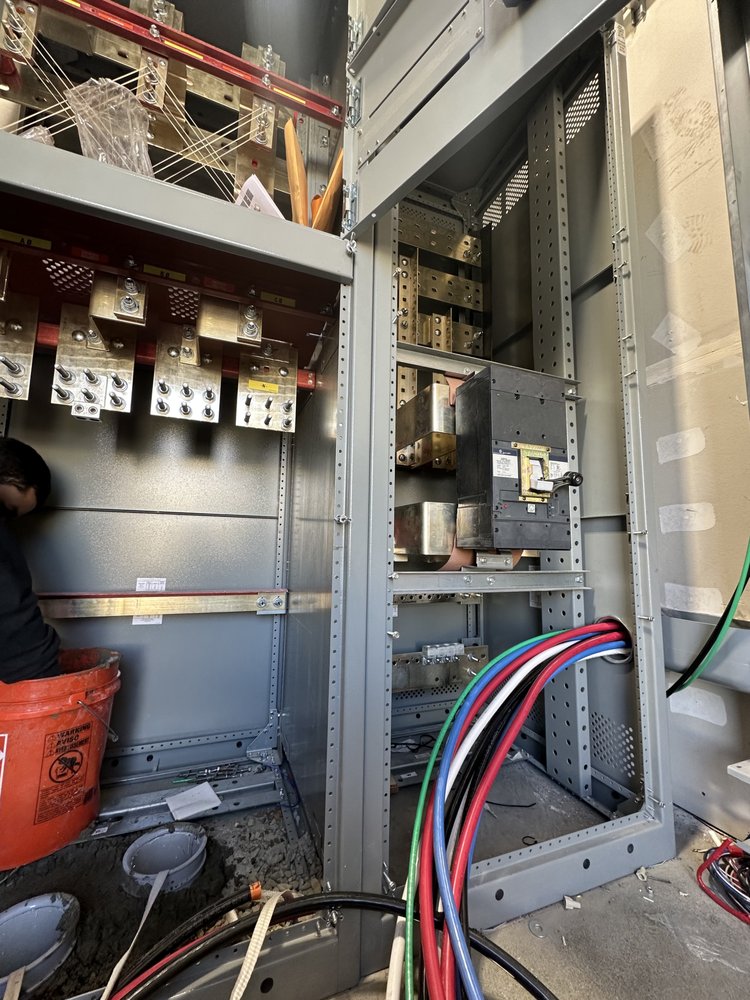 Slide of Flash Electrical Services