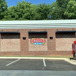 Eagles Gas - Car wash with vacuums.