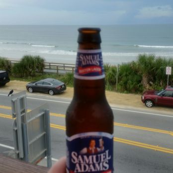 Finns Beachside Pub - New American Near Me - Flagler Beach, Florida