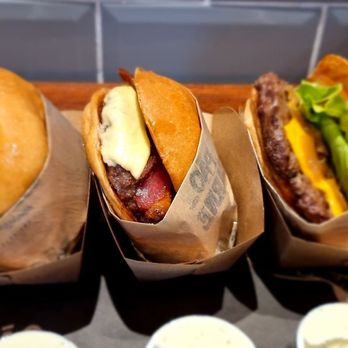 Pão com Carne - Burgers Near Me - São Paulo, SP