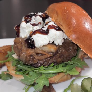 Chill Kitchen & Bar - Grass Fed Burger - Desserts Near Me - Marlborough, Massachusetts
