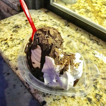 Dairy Queen Grill & Chill - "Hot Triple Chocolate Brownie" @ Dairy Queen - July 2020 - Fast Food Near Me - Elko, Nevada Dairy Queen Grill & Chill - "Hot Triple Chocolate Brownie" @ Dairy Queen - July 2020 - Fast Food Near Me - Elko, Nevada