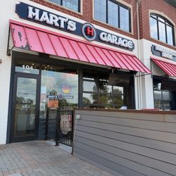 Hart's Garage - Outside