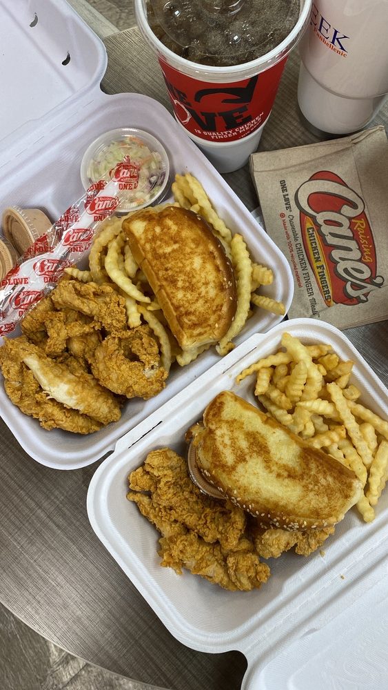 RAISING CANE’S CHICKEN FINGERS 210 McCorvey Dr, Tuscaloosa, Alabama