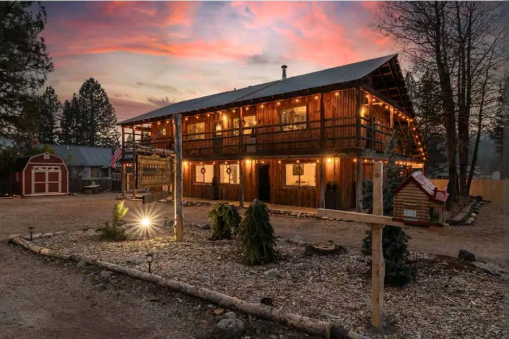 THE PROSPECTOR MOTEL Updated July 2024 507 Main St, Idaho City