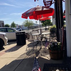 Southern Sass Cafe - Outdoor seating