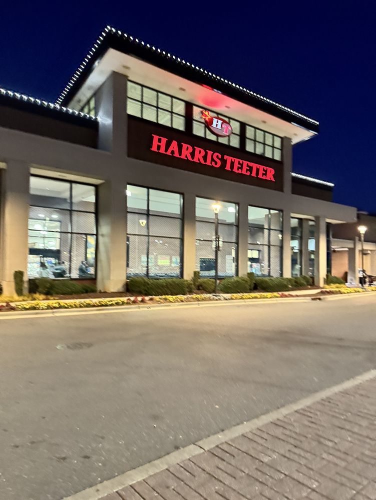 HARRIS TEETER Updated October 2024 131 Photos & 70 Reviews 2717 S