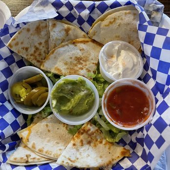 Bird's Nest - Chicken Quesadillas - Chicken Wings Near Me - Chicago, Illinois