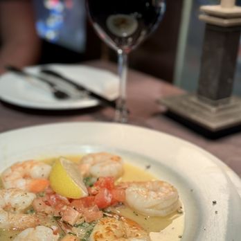 Zefferelli's - a plate of shrimp with a glass of wine - Italian Near Me - Vancouver, British Columbia Zefferelli's - a plate of shrimp with a glass of wine - Italian Near Me - Vancouver, British Columbia
