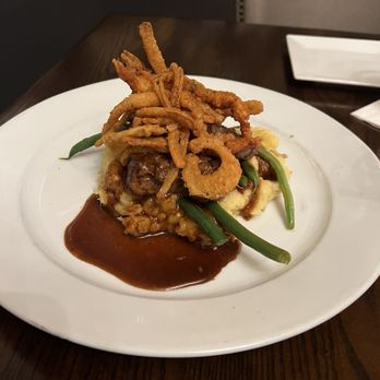 82 Queen - Braised Short Rib - Southern Near Me - Charleston, South Carolina