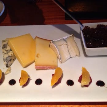 River Oaks Restaurant - Cheese plate - New American Near Me - Memphis, Tennessee River Oaks Restaurant - Cheese plate - New American Near Me - Memphis, Tennessee