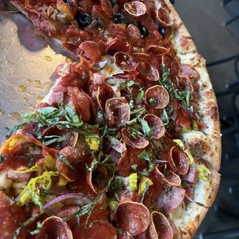 Long-Bell Pizza - LG Jabroni Pizza - Pizza Near Me - Lees Summit, Missouri