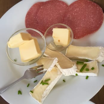 cafe tass - Camembert und Putensalami - Cafes Near Me - Hofheim am Taunus, HE cafe tass - Camembert und Putensalami - Cafes Near Me - Hofheim am Taunus, HE