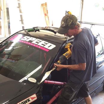 Windshield City - Taking the old windshield off. - Auto Glass Services Near Me - Chantilly, Virginia