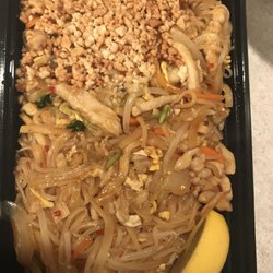 Royal Kitchen - Royal Kitchen. Flavorless Pad Thai. Served with a lemon slice?