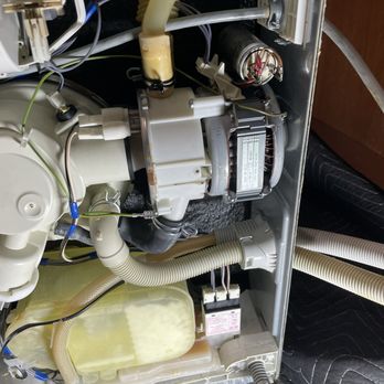 A-Z Appliance Pro - Miele dishwasher leaking from motor assembly - Appliances & Repair Near Me A-Z Appliance Pro - Miele dishwasher leaking from motor assembly - Appliances & Repair Near Me