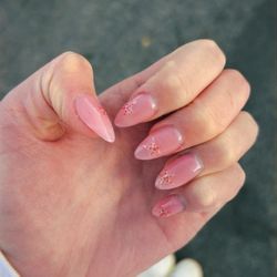 Lee’s Nails & Spa - GelX Full Set