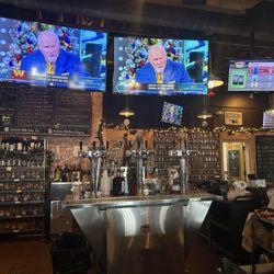 Rochester Mills Beer Co. - Bar area