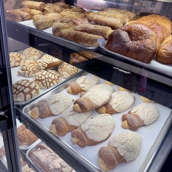 La Mimosa Panaderia - Bakeries Near Me - Irving, Texas