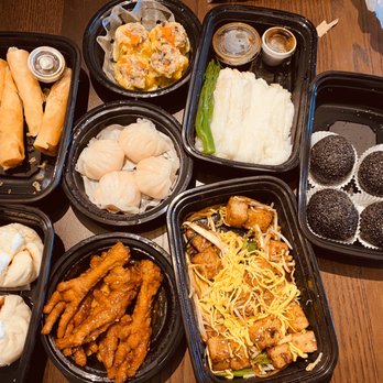 Tin Tin Seafood Harbour - a variety of food items - Dim Sum Near Me - Richmond, British Columbia Tin Tin Seafood Harbour - a variety of food items - Dim Sum Near Me - Richmond, British Columbia
